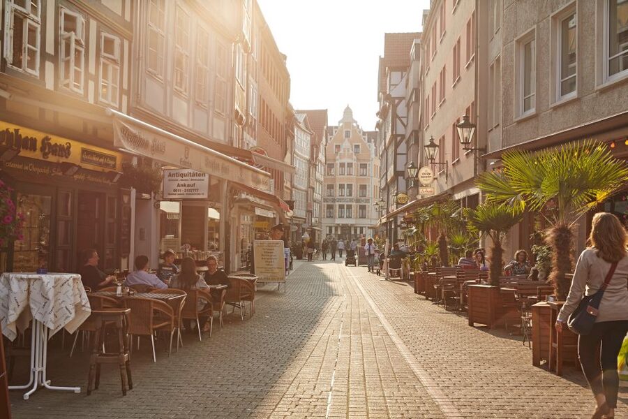 Hannover: Guided City Walk - Hannover in two hours, from medieval lanes to modern rebuilding