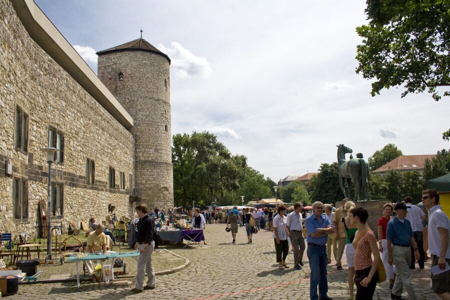 Hannover: Guided City Walk - Leineschloss, where a palace now houses parliament