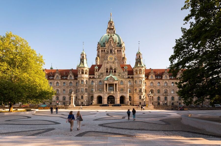 Hannover: Guided City Walk - The New Town Hall, Hannover’s grand civic landmark