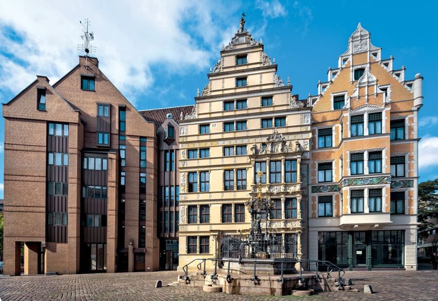 Hannover: Guided City Walk - The important language issue for English speakers
