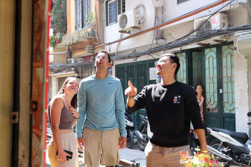 Hanoi: Cho Gioi Vietnam War History Walking Tour - Starting at Chua Vua Street