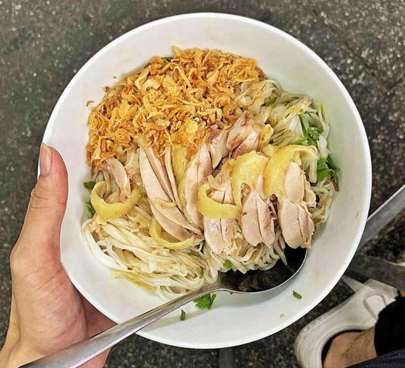 Hanoi: Michelin Guide Street Food Walking Tour - What $19 really gets you