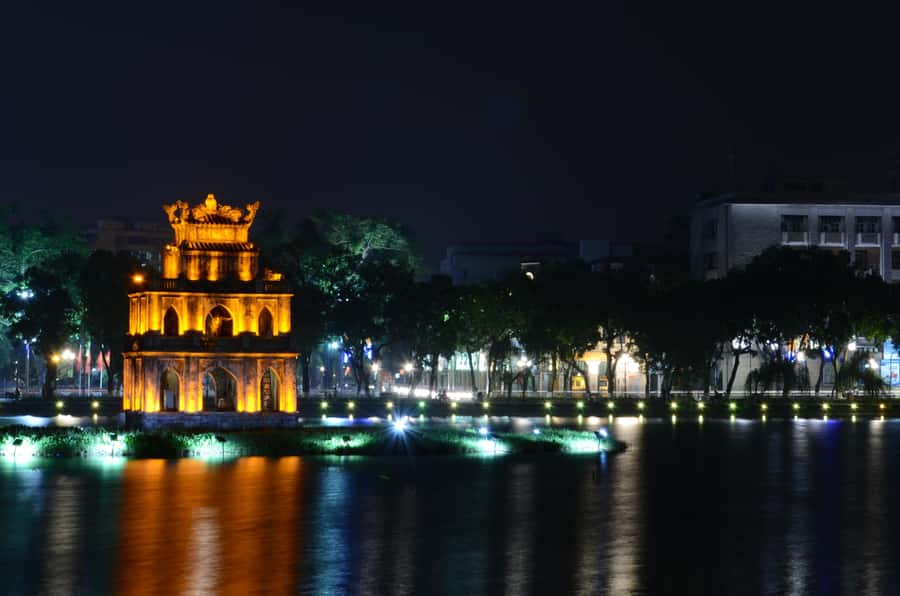 Hanoi: Street Food Walking Tour & Water Puppet Show - Key points at a glance