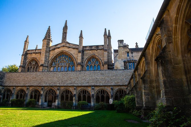 Harry Potter Walking Tour of Oxford Including New College - St. Mary’s Church, Tolkien, and Narnia