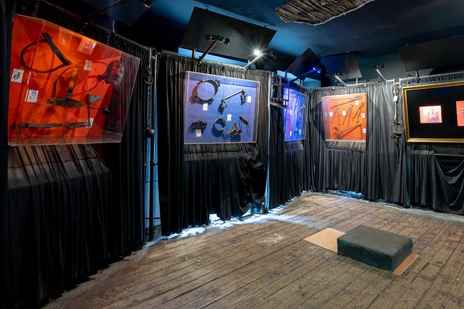 Haunted Vaults Walking Tour in Edinburgh - Why the guide matters so much