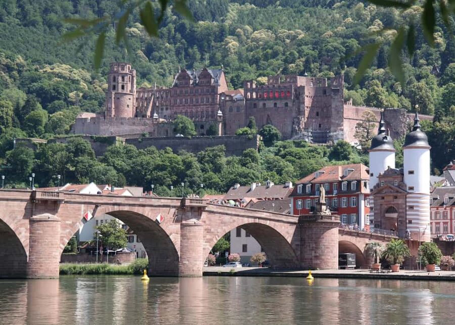 Heidelberg: Experience our history 1.5-hour walking tour through the old town - Kornmarkt and the old town’s first impressions