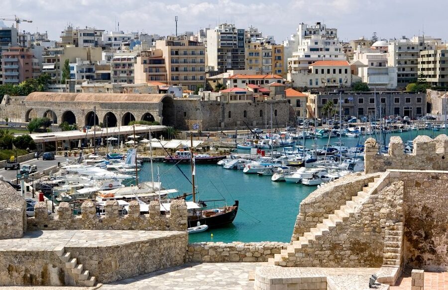 Heraklion: Food Tastings Walking Tour - Traditional coffee and the old art of cup reading
