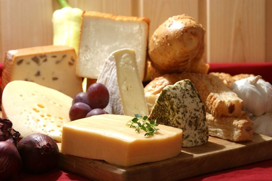 Heraklion: Food Tastings Walking Tour - Cheese, olives, rusks, and the Cretan pantry