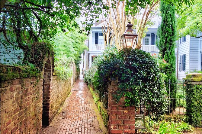 Hidden Alleyways and Historic Sites Small-Group Walking Tour - South of Broad: quiet lanes and private-looking corners
