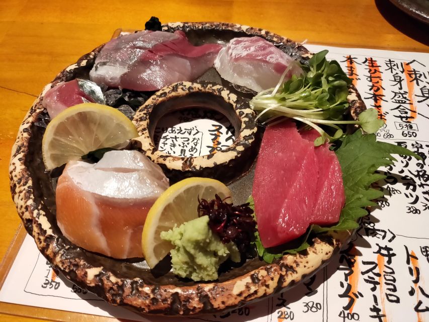 Hiroshima: Food and Culture Guided Walking Tour with Dinner - Three drinks, with or without alcohol