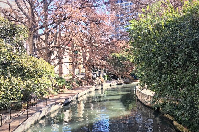 Historic Downtown & Riverwalk Walking Tour - Why this two-hour walk works well