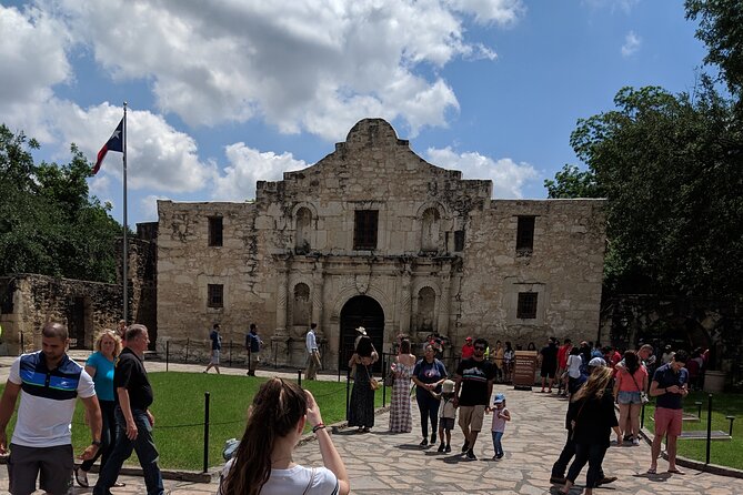 Historic Downtown & Riverwalk Walking Tour - Value, group size, and what is included