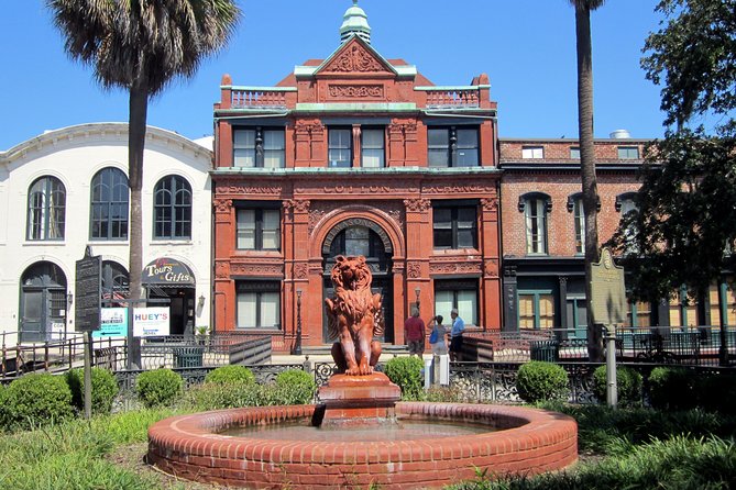 Historic Savannah Guided Walking Tour - Forsyth Park and Savannah’s grand public spaces