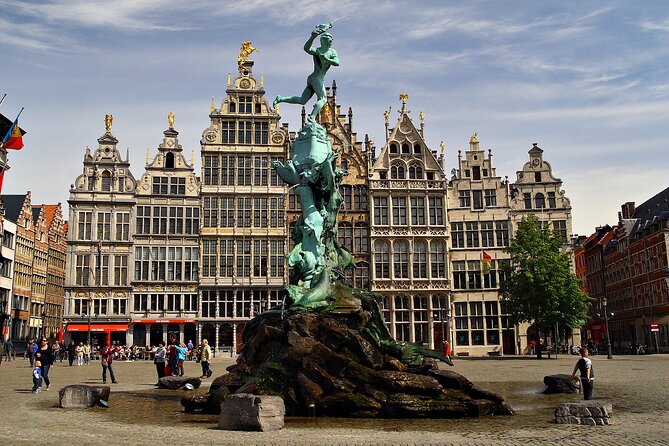 Historical Walking Tour: Legends of Antwerp - Handelsbeurs, the world of early international trade