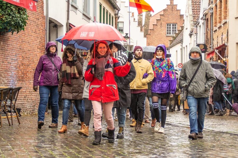 Historical Walking Tour: The Story of Bruges - by Legends - The Beguinage and Lake of Love