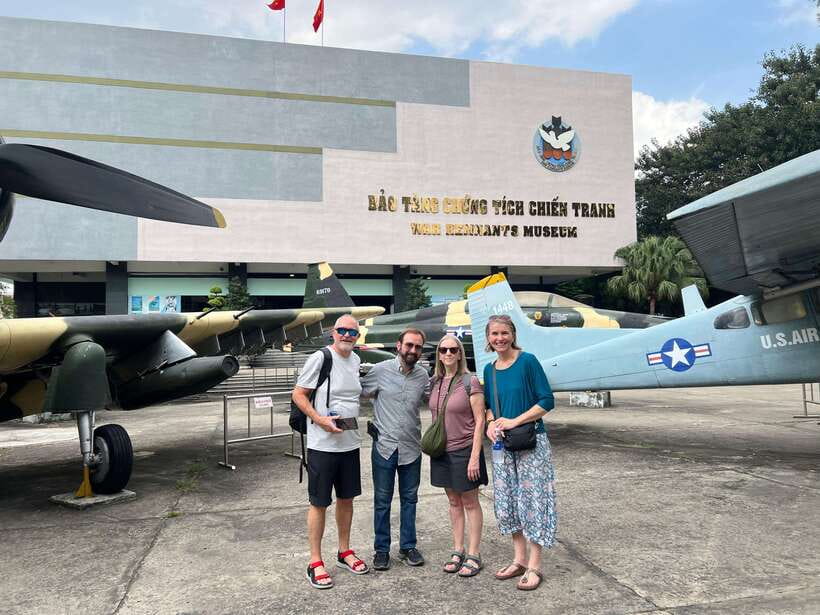 Ho Chi Minh: City Highlights Guided Walking Tour - Vietnamese coffee and a lesson in daily life
