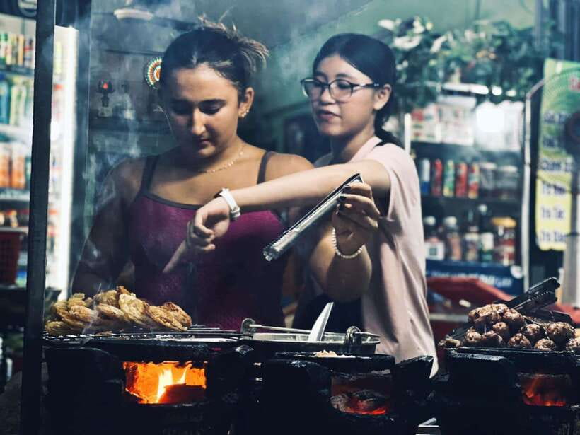 Ho Chi Minh City: Walking Food Tour with 13 Tastings - Bánh xèo and the first taste of local cooking
