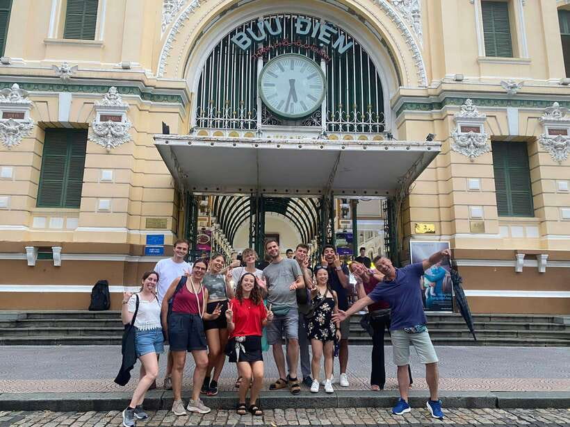 Ho Chi Minh City: Walking Tour with Local Guide - Ho Chi Minh City Hall and the Ho Chi Minh statue