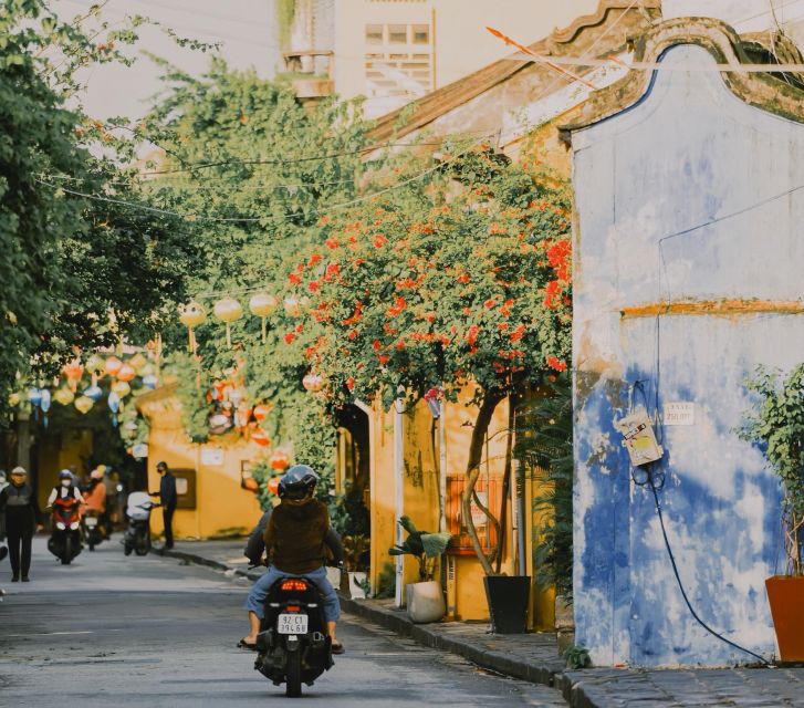 Hoi An: Ancient Town Guided Walking Tour - Fujian Assembly Hall and the cultural mix