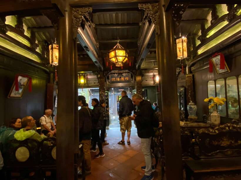 Hoi An Ancient Town - Walking Tour with Local Guide - Kazik Park and a pause from the lanes