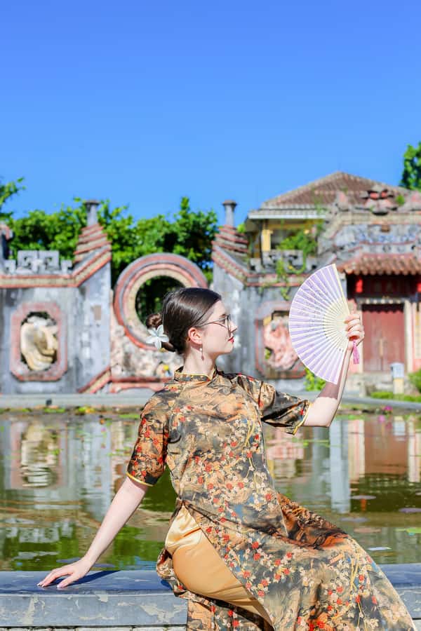 Hoi An/Da Nang: Private Photoshoot & Guided Walking Tour - Hoi An becomes your photo studio