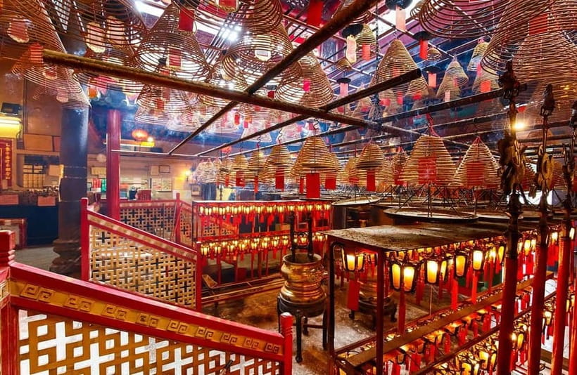 Hong Kong Day Tour: Priority Peak Tram, City Walk & Dim Sum - The PM departure adds Hong Kong after dark