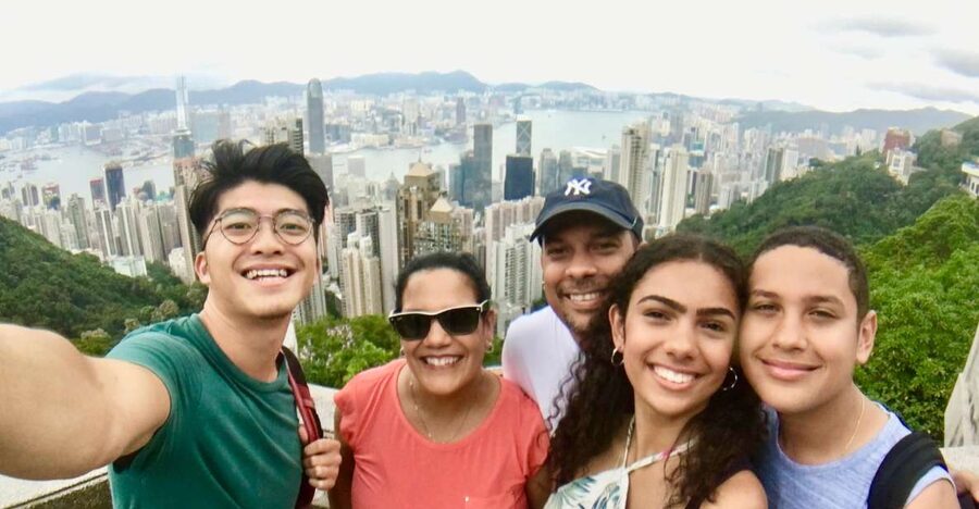 Hong Kong: Private Walking City Tour with a Local Guide - Temples, gardens, and older neighborhoods