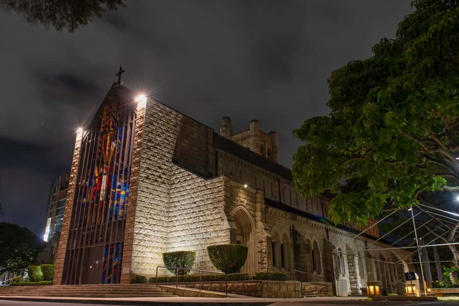 Honolulu Haunts: Ghosts and Spirits Walking Tour - What the One-Hour Route Feels Like