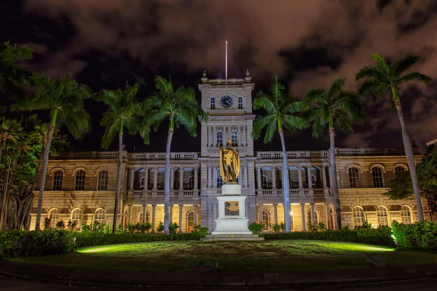 Honolulu Haunts: Ghosts and Spirits Walking Tour - Iolani Palace and the Ghosts of the Royal District