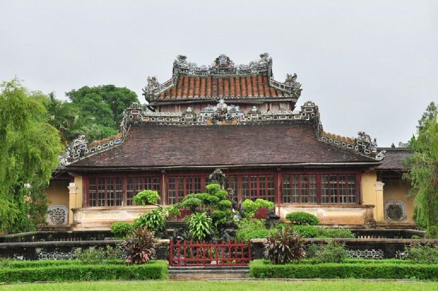 Hue Customizable Tour with Imperial Citadel & Forbidden City - Entering the Forbidden Purple City