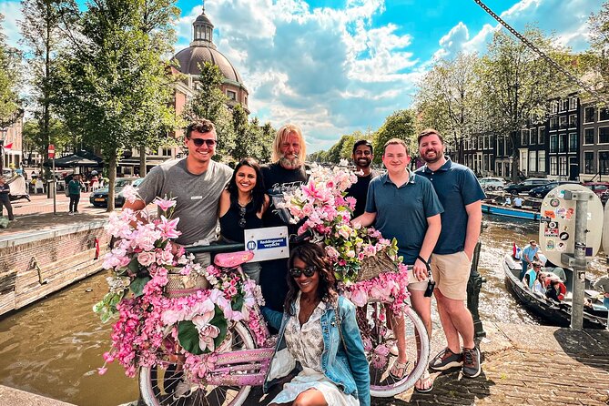 Humans of Amsterdam: Cultural Walking Tour incl. meeting 2 locals - A short stop at Paradox Coffeeshop