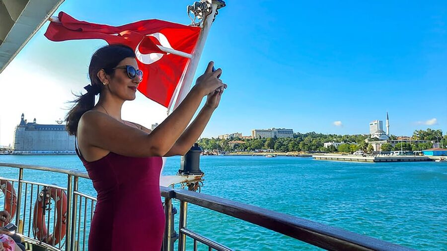 Istanbul: Asian Side Walking Tour with Ferry Ride - The 20-minute ferry across the water