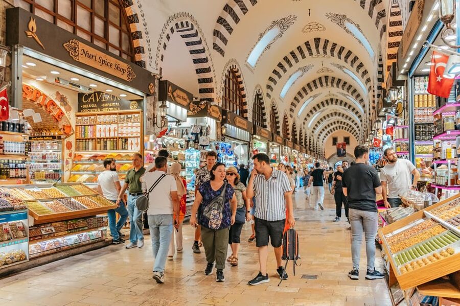 Istanbul: European and Asian Side Guided Foodie Walking Tour - Tasting the old city before crossing the water