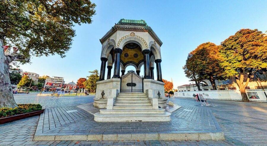 Istanbul: Private Guided Walking Tour - Hippodrome Square and the German Fountain