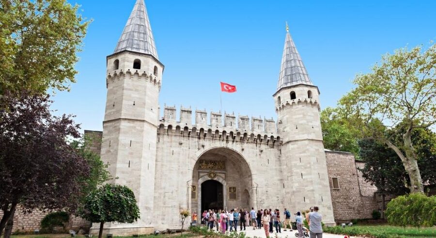 Istanbul: Private Guided Walking Tour - Topkapi Palace and Ottoman court life