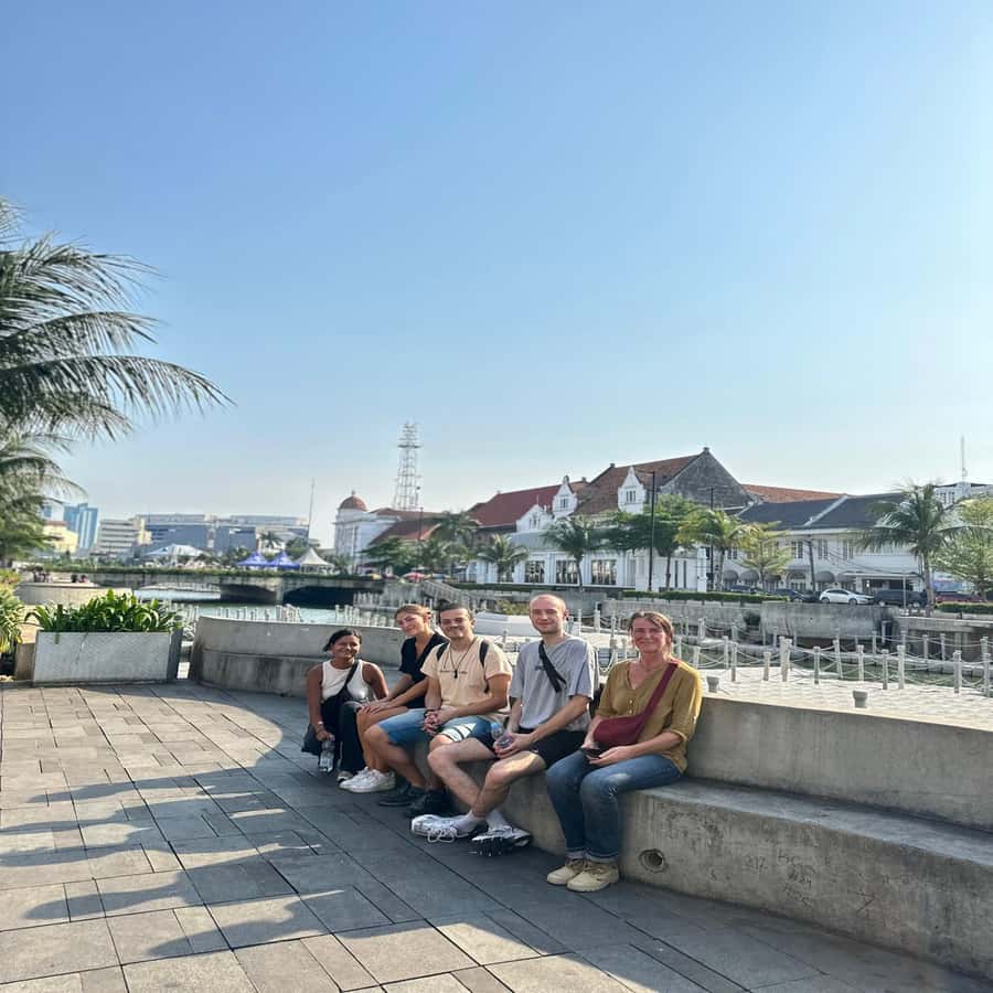 Jakarta Walking Tour: Explore Jakarta as the Locals do - Pace, comfort, and group size