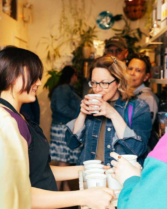 Kelowna: Walking Food Tour with 7 Tastings and 4 Drinks - The Innovation Centre and Kasugai Gardens