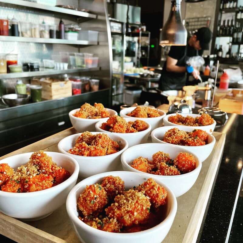 Kelowna: Walking Food Tour with 7 Tastings and 4 Drinks - Starting at the Laurel Packinghouse