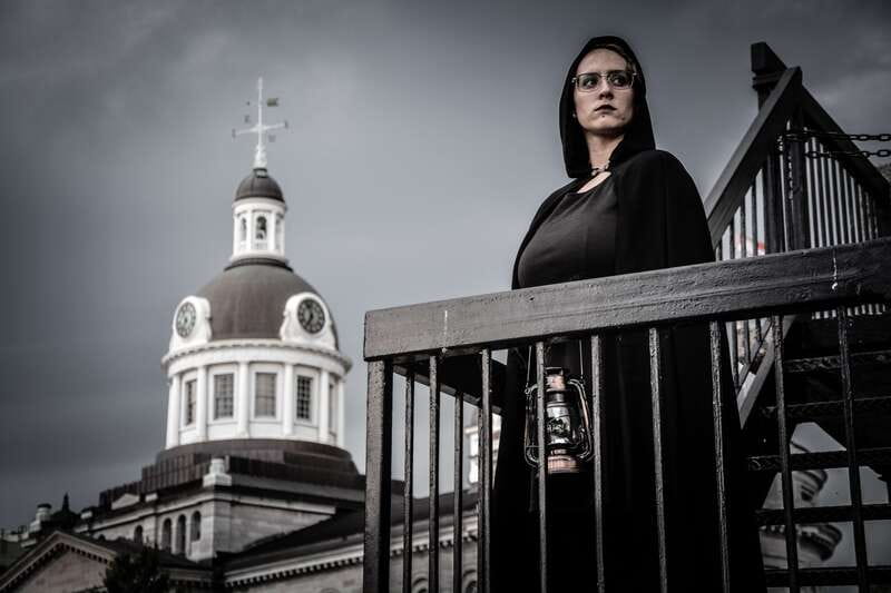 Kingston: Haunted Night Walking Tour - Hidden burial grounds and grave robbings