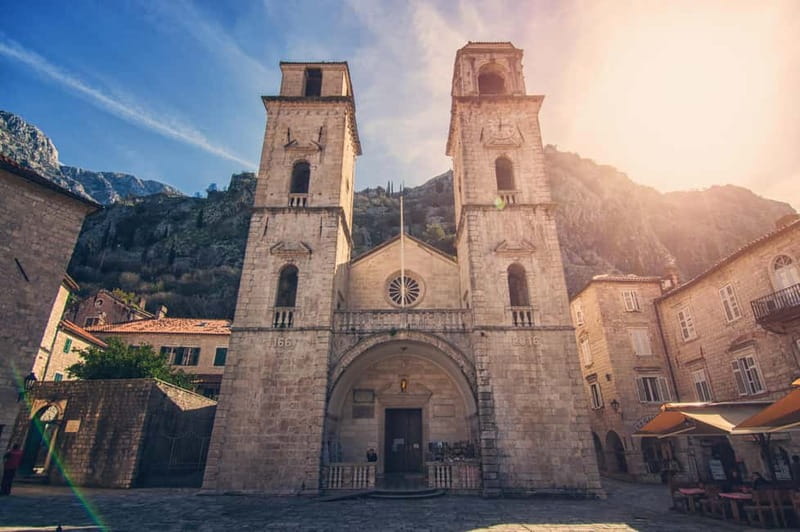 Kotor: Old Town Private Walking Tour - Palaces along the narrow streets