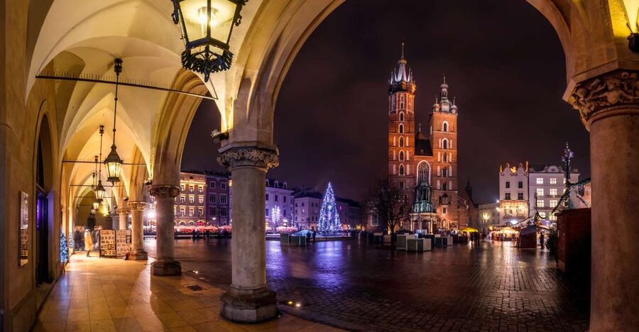 Krakow: Evening Walking Tour with Spooky Stories - St. John Street and the medieval center