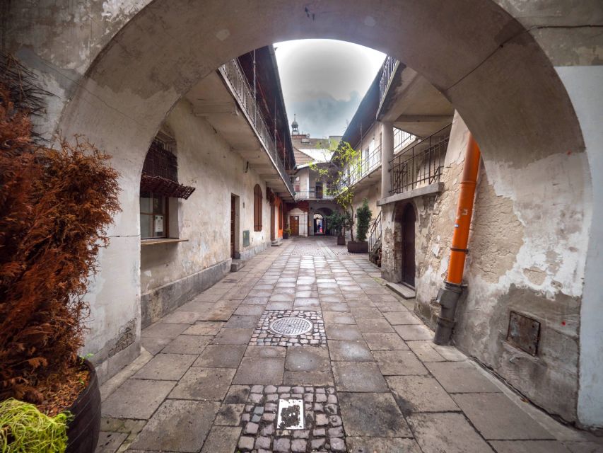 Krakow: Jewish Quarter Guided Walking Tour - Is the $32 price fair?