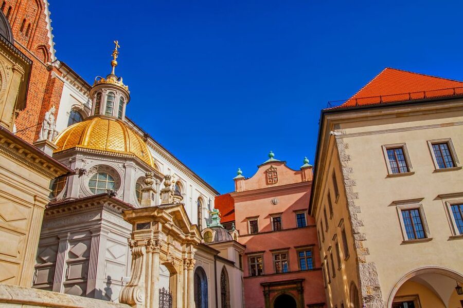 Krakow: Old Town Guided Walking Tour - The guides make the difference