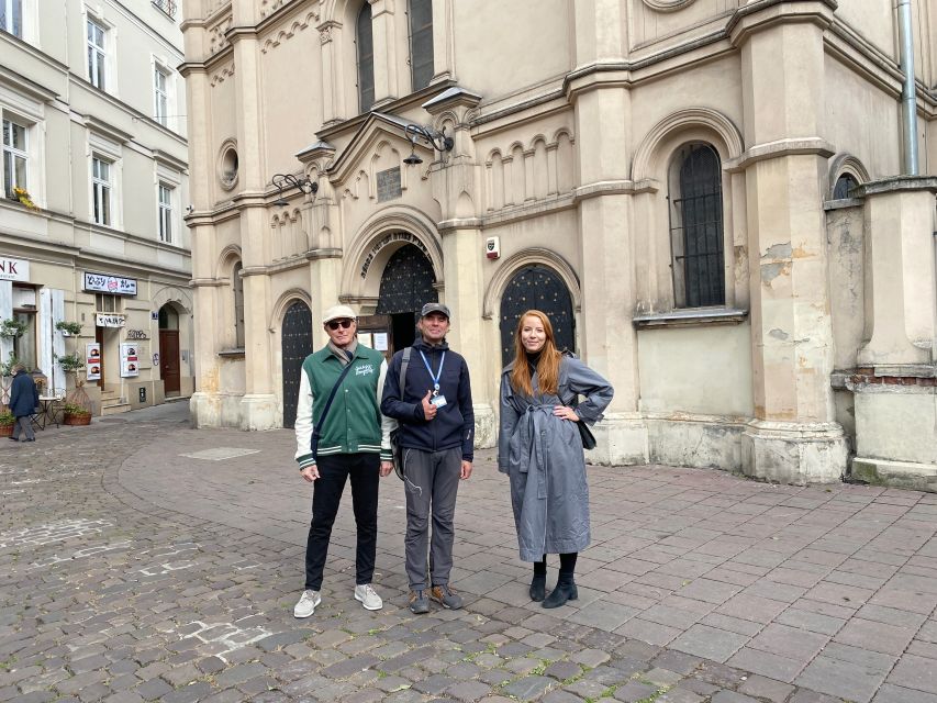 Krakow: Old Town Highlights Walking Tour - Medieval walls, Planty Park, and the university district