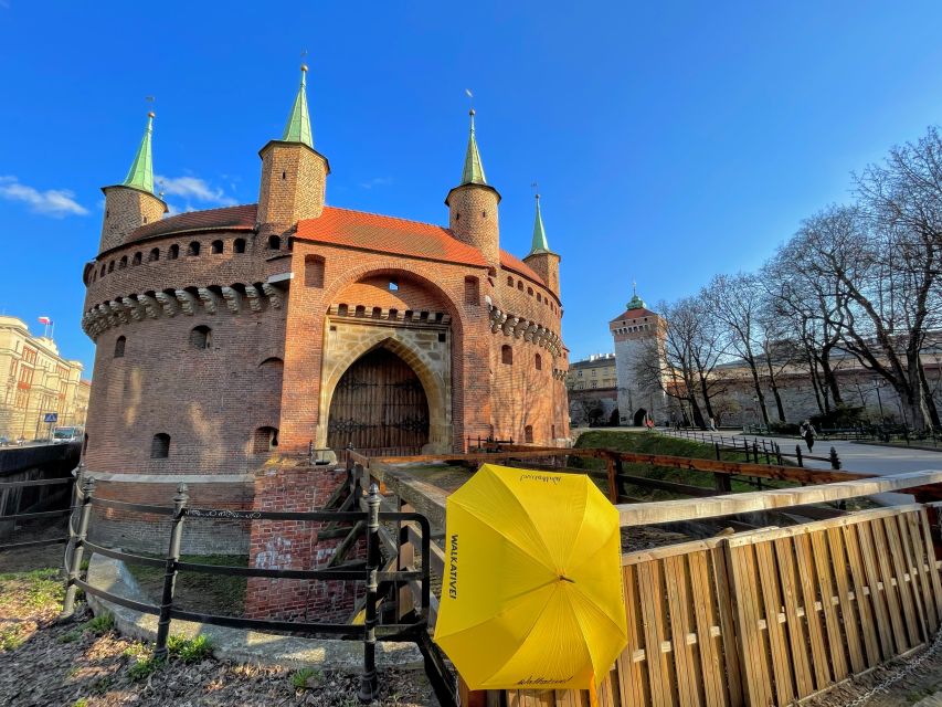 Kraków: Old Town & Wawel Castle Walking Tour in English - From the Barbican to St. Florian’s Gate
