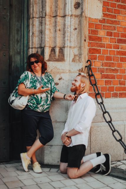 Krakow: Spooky Tales Guided Walking Tour - Following the trail of a gentleman serial killer