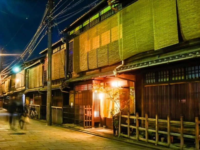 Kyoto: Gion Geisha District Walking Tour - Stories of Geisha - Hanamikoji Street and the final stretch
