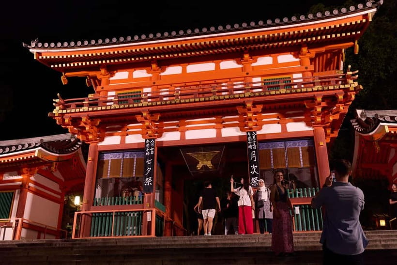 Kyoto: Gion Geisha District Walking Tour - Stories of Geisha - What the guides do best