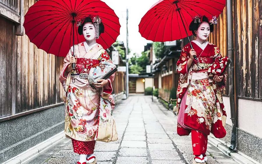 Kyoto: Gion Hidden Gems & Geisha Culture Tour - Tatsumi-jinja and the smaller side of shrine culture