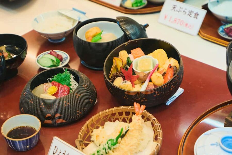 Kyoto: Gion Hidden Gems & Geisha Culture Tour - Ninenzaka and Hōkan-ji bring famous Kyoto views